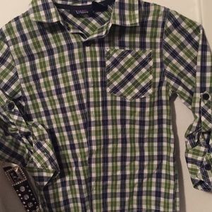 🌸🌼🌺Boys shirt size 5